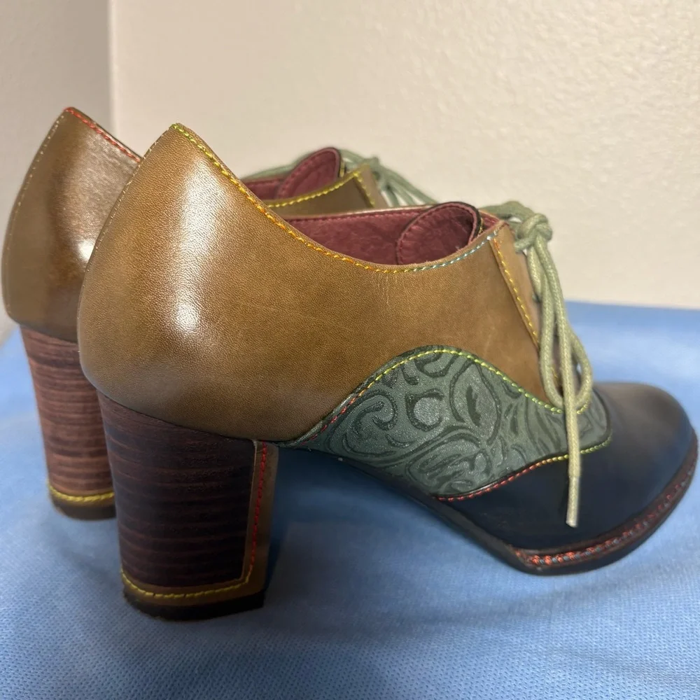 L’Artiste Lavada Bootie by spring step heeled Oxford, hand painted leather - Picture 10 of 16
